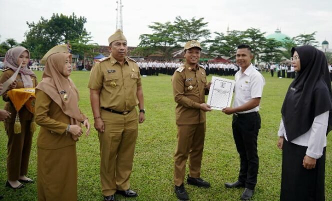 
					Terima Petikan SK, 1.233 ASN dan PPPK Pemkab Pringsewu Diambil Sumpah 