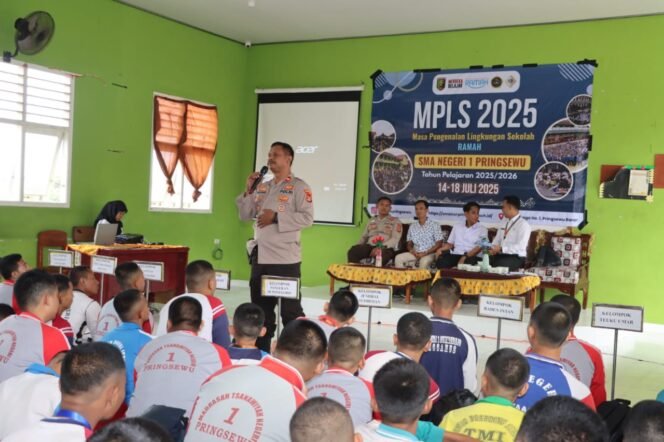 
					MPLS SMAN 1 Pringsewu Diwarnai Edukasi Bahaya Narkoba dan Tindak Kriminalitas Dari Polisi
