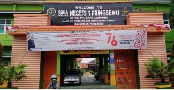 
					Sekolah Unggulan Tersandung Kasus, Keluarga Siswa Bongkar Dugaan Diskriminasi SMAN 1 Pringsewu