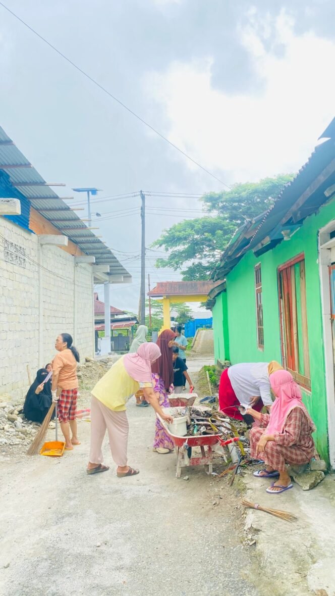 
					Jaga Kota Ambon Bersih : Warga Lakukukan Aksi Bersih-Bersih di Seluruh Penjuru Kota