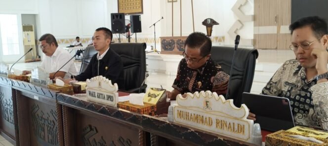 
					DPRD Pesawaran gelar RDP : Ultimatum 46 Mitra SPPG, Lengkapi Izin atau Ditutup