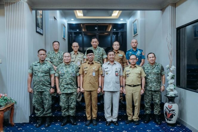 
					Gubernur Lampung Terima Kegiatan Rektor Unhan RI, Perkuat Sinergi Ketahanan Wilayah