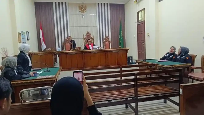 
					Gugatan Praperadilan Mantan Gubernur Lampung Arinal Djunaidi Ditolak